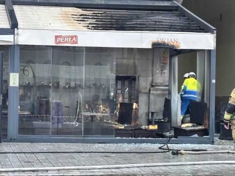 Pożar na wrocławskim Rynku. Spłonęła część restauracji [ZDJĘCIA] - 5
