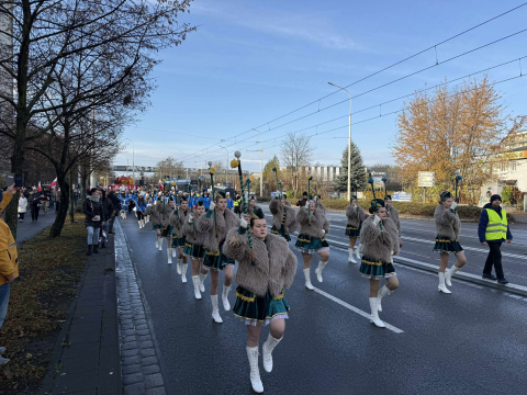 Radosna Parada Niepodległości. Tak Wrocław świętuje 11 listopada [ZDJĘCIA] - 13