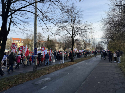 Radosna Parada Niepodległości. Tak Wrocław świętuje 11 listopada [ZDJĘCIA] - 14