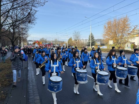 Radosna Parada Niepodległości. Tak Wrocław świętuje 11 listopada [ZDJĘCIA] - 2