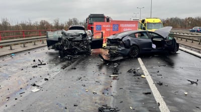 Duże utrudnienia na granicy. Autostrada była zamknięta po wypadku, jedna osoba nie żyje