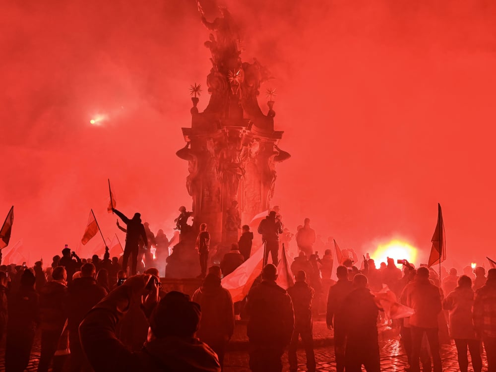 Marsz niepodległości we Wrocławiu. Tegoroczne hasło to "Nigdy więcej wojny" – Marsz niepodległości we Wrocławiu organizowany przez środowiska narodowe i patriotyczne.
