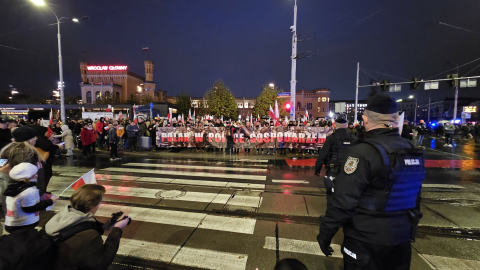 Marsz niepodległości we Wrocławiu. Tegoroczne hasło to "Nigdy więcej wojny" - 0