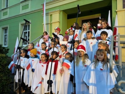 Powiat Karkonoski świętował 11 listopada pod hasłem &bdquo;Polskie drogi do niepodległości&rdquo;