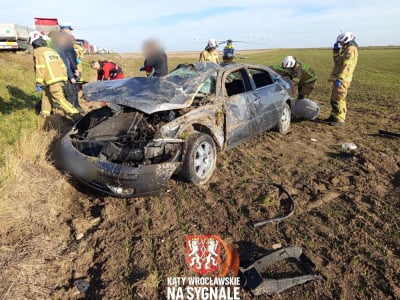 Dwie osoby ranne, lądował helikopter LPR. Poważny wypadek na drodze krajowej numer 5
