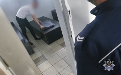 &bdquo;Odbierak" zatrzymany w Ostrowie Wielkopolskim. Wcześniej oszukał 92-latkę z Jedliny-Zdroju