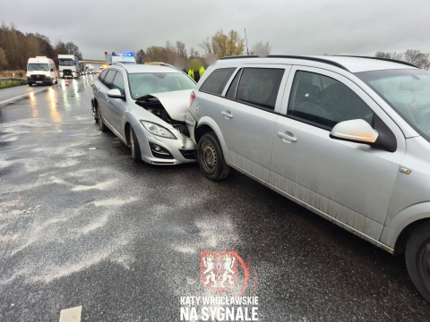 Dwa zderzenia na autostradzie A4. Duże utrudnienia w okolicach Wrocławia [ZDJĘCIA] - 8