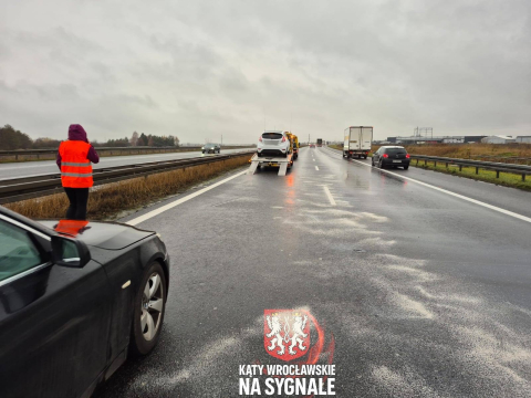 Dwa zderzenia na autostradzie A4. Duże utrudnienia w okolicach Wrocławia [ZDJĘCIA] - 4