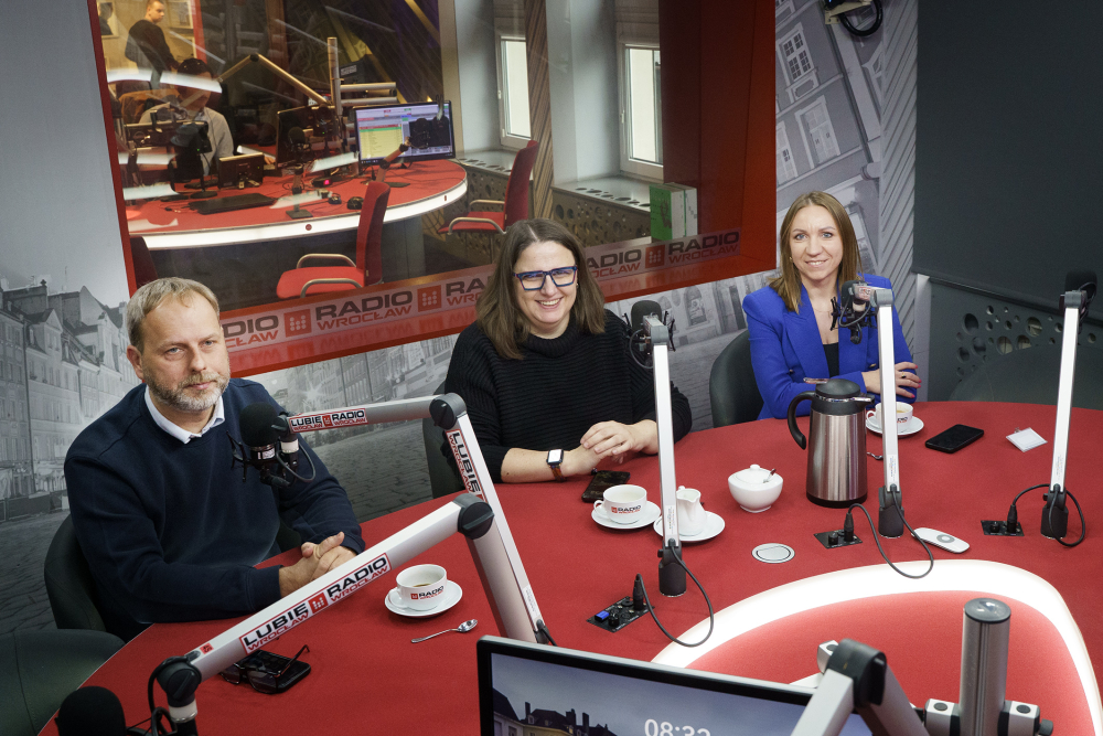 Debata parlamentarna: Jolanta Niezgodzka, Marta Stożek i Paweł Hreniak - Debata parlamentarna w Radiu Wrocław.