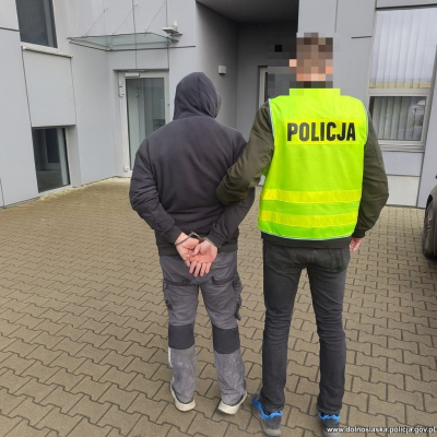 Duża akcja służb na Dolnym Śląsku. W dwa dni zatrzymano 143 osoby. W akcji 1100 policjantów - 0