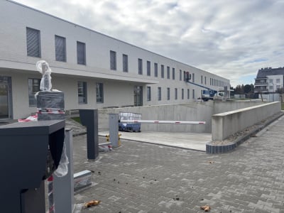 Nowa przychodnia w Siechnicach... nie przyjmuje pacjent&oacute;w. Nie wiadomo, kiedy ją otworzą