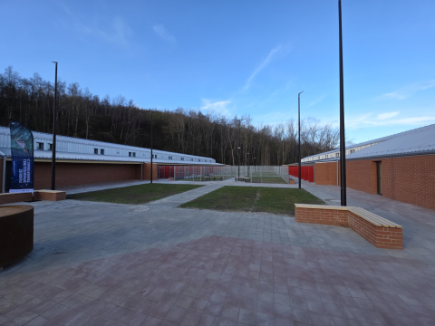 Nowoczesne schronisko w Wałbrzychu gotowe. Zwierzęta dostaną salę zabiegową, spa i ogrzewane boksy - 4
