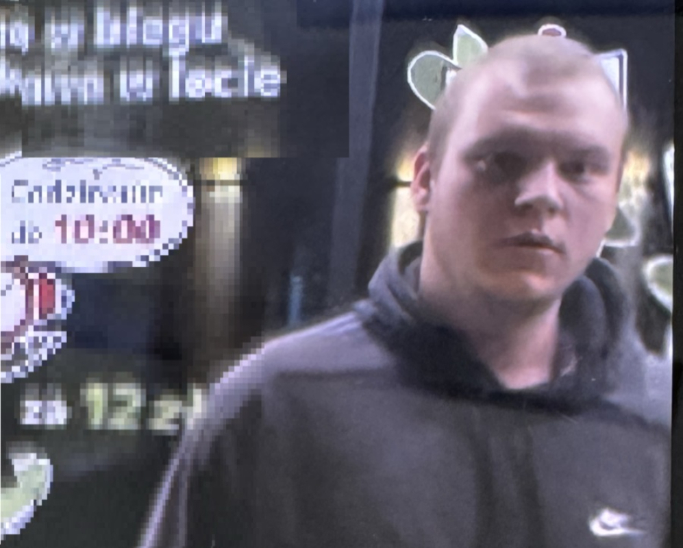 Pobicie w centrum Wrocławia. Policja publikuje wizerunek poszukiwanego - Pobicie w centrum Wrocławia. Policja publikuje wizerunek poszukiwanego.