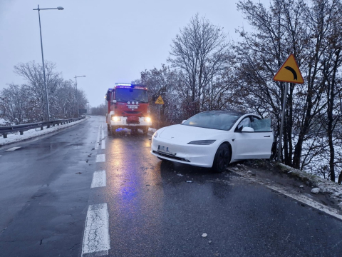 "Szklanka" na drogach Dolnego Śląska. Około 13 tysięcy osób bez prądu [RAPORT] - 42