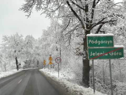 "Szklanka" na drogach Dolnego Śląska. Około 13 tysięcy osób bez prądu [RAPORT] - 7