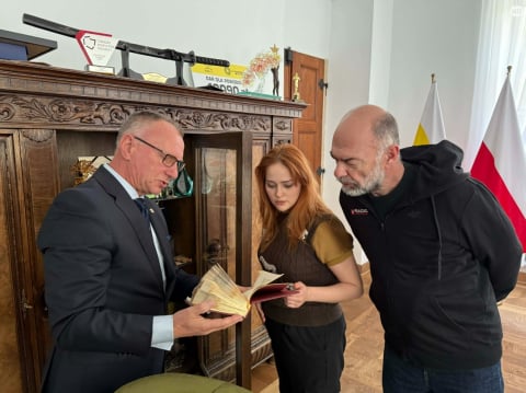 Para dla Dolnego Śląska w Jeleniej Górze. Wspólne zwiedzanie i niespodzianka dla mieszkańców - 5