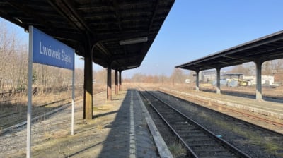 Mieszkańcy Lw&oacute;wka Śląskiego będą mogli dotrzeć do Jeleniej G&oacute;ry i Legnicy. Pociągi pojadą tam w 2028 roku