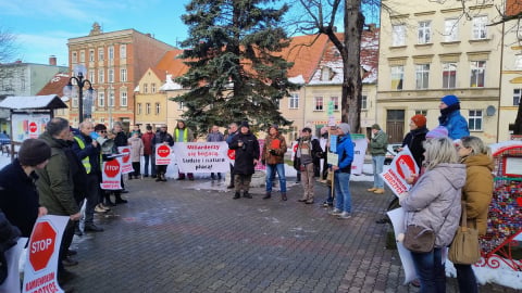Nie chcą kopalni w Dobkowie. Mieszkańcy protestowali na rynku, radni zagłosowali przeciw inwestycji - 3