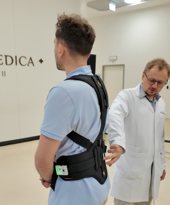To pierwsza taka kamizelka na świecie! Pacjenci wyjdą do domu, ale... będą pod kontrolą lekarza - 3
