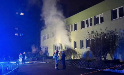 Nocny pożar na Szczepinie. Płonął magazyn pawilonu handlowego [ZDJĘCIA]