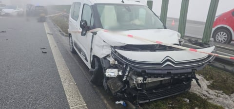 Tragiczny karambol na trasie do Wrocławia. Ogromne utrudnienia na autostradzie A4 [ZDJĘCIA] - 5