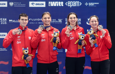 Brązowy medal polskich pływak&oacute;w. W składzie była Kornelia Fiedkiewicz