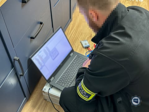 Największa operacja uderzająca w pedofilów, wstrząsające szczegóły. W akcji policjanci z Wrocławia - 4