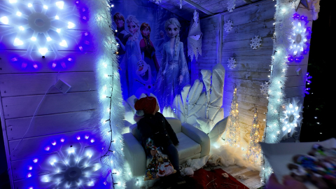Świąteczna Kraina ruszyła w Starym Wielisławiu. Iluminacje zachwycają [MNÓSTWO ZDJĘĆ] - 0