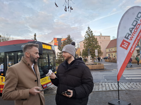 Autobusem wygodniej niż samochodem? Sprawdzamy, jak działa komunikacja aglomeracyjna we Wrocławiu - 1