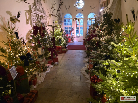 Zamek Książ w świątecznej odsłonie. Mistrzowie florystyki stworzyli magiczną atmosferę [ZDJĘCIA] - 23