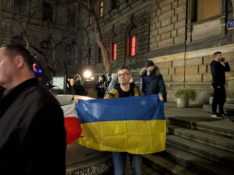 Grzegorz Braun we Wrocławiu. Sala NOT-u wypełniona po brzegi, a na proteście kilka osób - 5