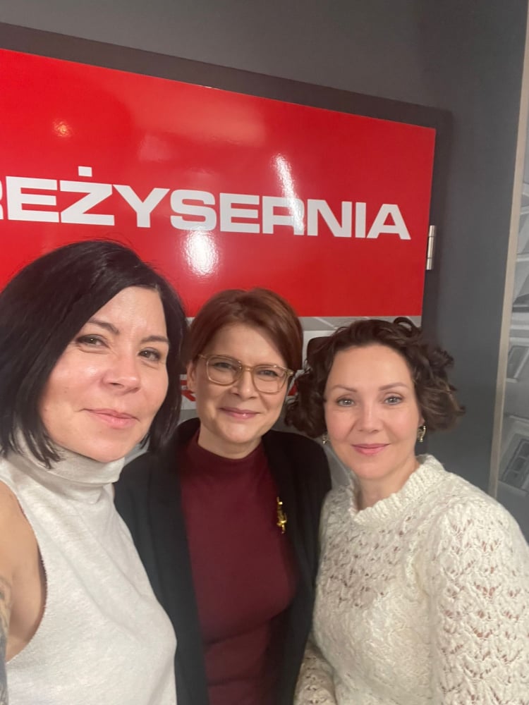 Chwalimy Swoje: Katarzyna Kroczak i Monika Magdziak - Tokłowicz, twórczynie Femistory - Katarzyna Górna Drzewosz oraz Katarzyna Kroczak i Monika Magdziak-Tokłowicz w studiu Radia Wrocław.