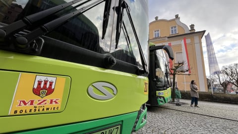 Nowe elektryczne autobusy w Bolesławcu. Miasto inwestuje w cichą i ekologiczną flotę - 1