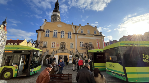 Nowe elektryczne autobusy w Bolesławcu. Miasto inwestuje w cichą i ekologiczną flotę - 4