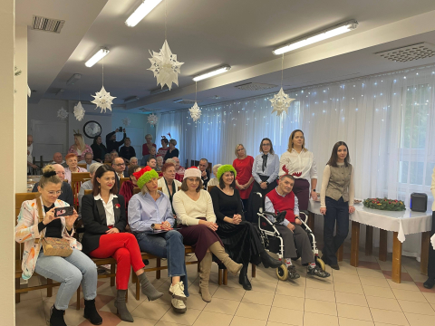 Święty Mikołaj odwiedził wrocławskich seniorów. Napisali do niego prawie 1000 listów - 1