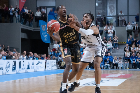 Górnik Wałbrzych pokonał Legię Warszawa i został liderem Orlen Basket Ligi - 1