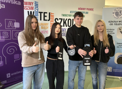 Szkoła wolna od telefonu. Program rusza we Wrocławiu