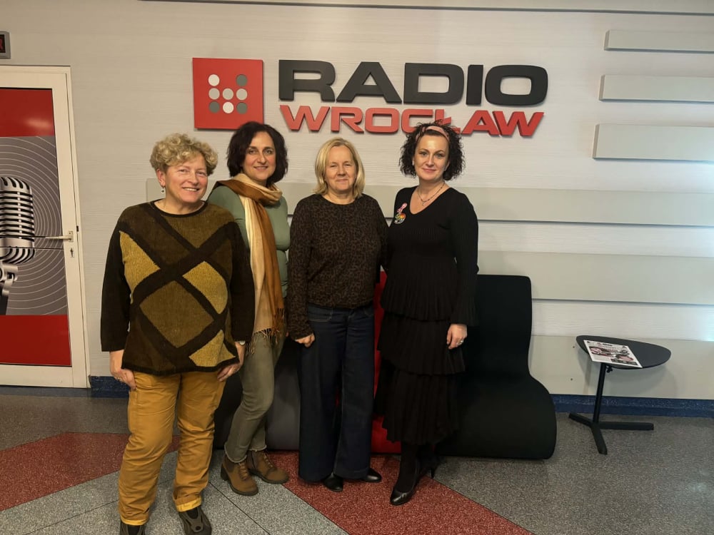 Karta praw pacjenta do kontaktu ze zwierzęciem towarzyszącym - Elżbieta Osowicz i jej goście.