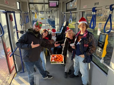 Kazul z Gwiazdami w tramwaju Radia Wrocław! Jechaliśmy z mandarynkami i muzyką "na żywo"