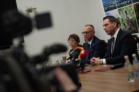 Tragedia w Jeleniej Górze. Dyrekcja i pedagodzy z ważnym apelem do rodziców - 0
