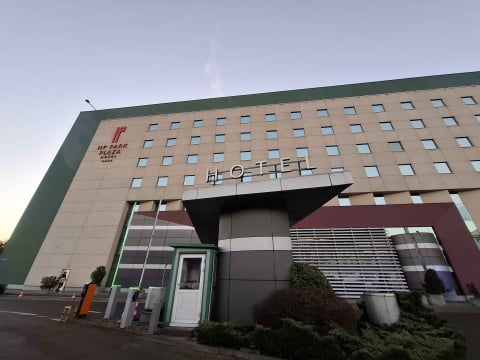 Pożar pokoju w hotelu w centrum Wrocławia. Jedna osoba nie żyje, druga jest w szpitalu [ZDJĘCIA] - 2