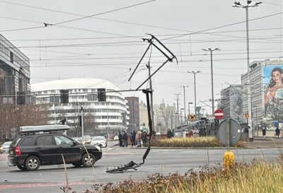 Złamany pantograf na placu Dominikańskim. Duże utrudnienia w centrum Wrocławia