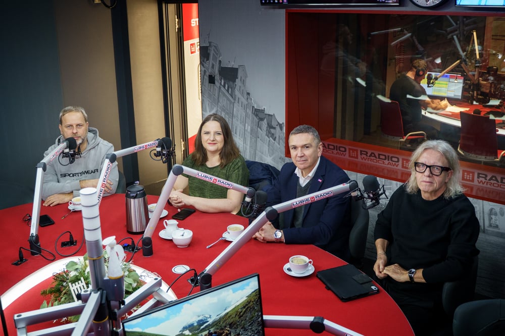 Debata parlamentarna: Plan pokojowy dla Ukrainy i weta prezydenta Nawrockiego - Debata parlamentarna w Radiu Wrocław.