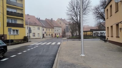 Świąteczny prezent dla kierowc&oacute;w z Prochowic. Ulica Wrocławska otwarta po remoncie