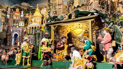 Ruchoma Szopka w Wambierzycach: bożonarodzeniowa historia w drewnie