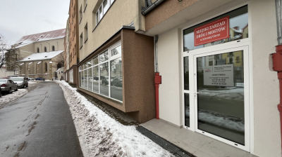 Tu zapłacisz abonament za parkowanie w Jeleniej G&oacute;rze. Biuro zmieniło swoją siedzibę