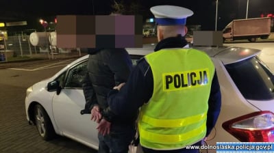 Pojechał samochodem po więcej alkoholu. Był zdziwiony, że wydmuchał "tylko" 2,7 promila