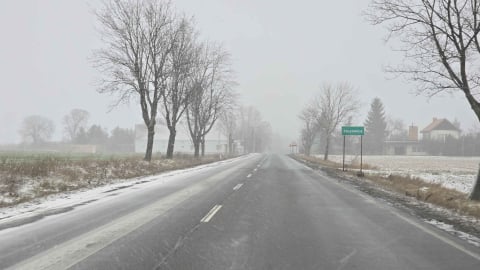 Śnieg we Wrocławiu, ostrzeżenia na południu regionu. Zima w pełni na Dolnym Śląsku - 1