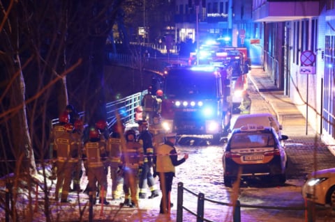 Samochód wpadł do Odry we Wrocławiu. Nurkowie sprawdzali wrak pojazdu [ZDJĘCIA] - 8