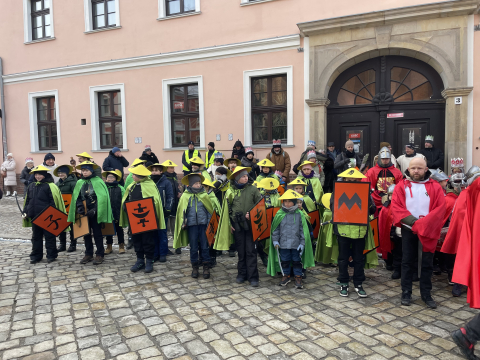 Orszak Trzech Króli przeszedł przez Wrocław. Kolorowy korowód dotarł do Rynku [ZDJĘCIA] - 1